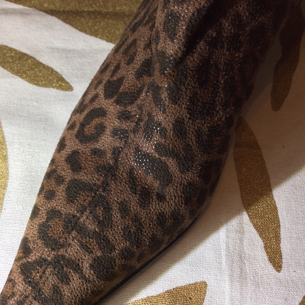 Donald J Pliner booties 4 1/2
